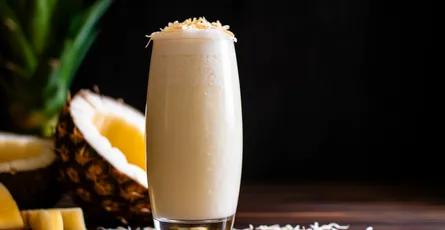 Pina Colada Smoothie: A Tropical Delight